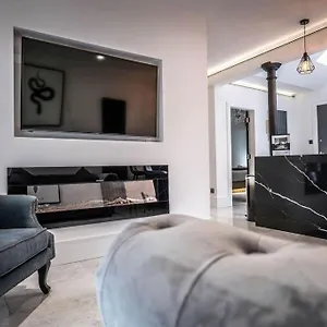 Apartamento Luxury Royal Mile Boutique 2bedroom, Edimburgo