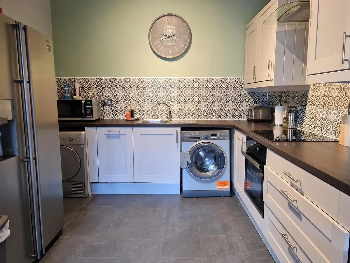 The Edinburgh Victorian - 3 Bedroom Apartment